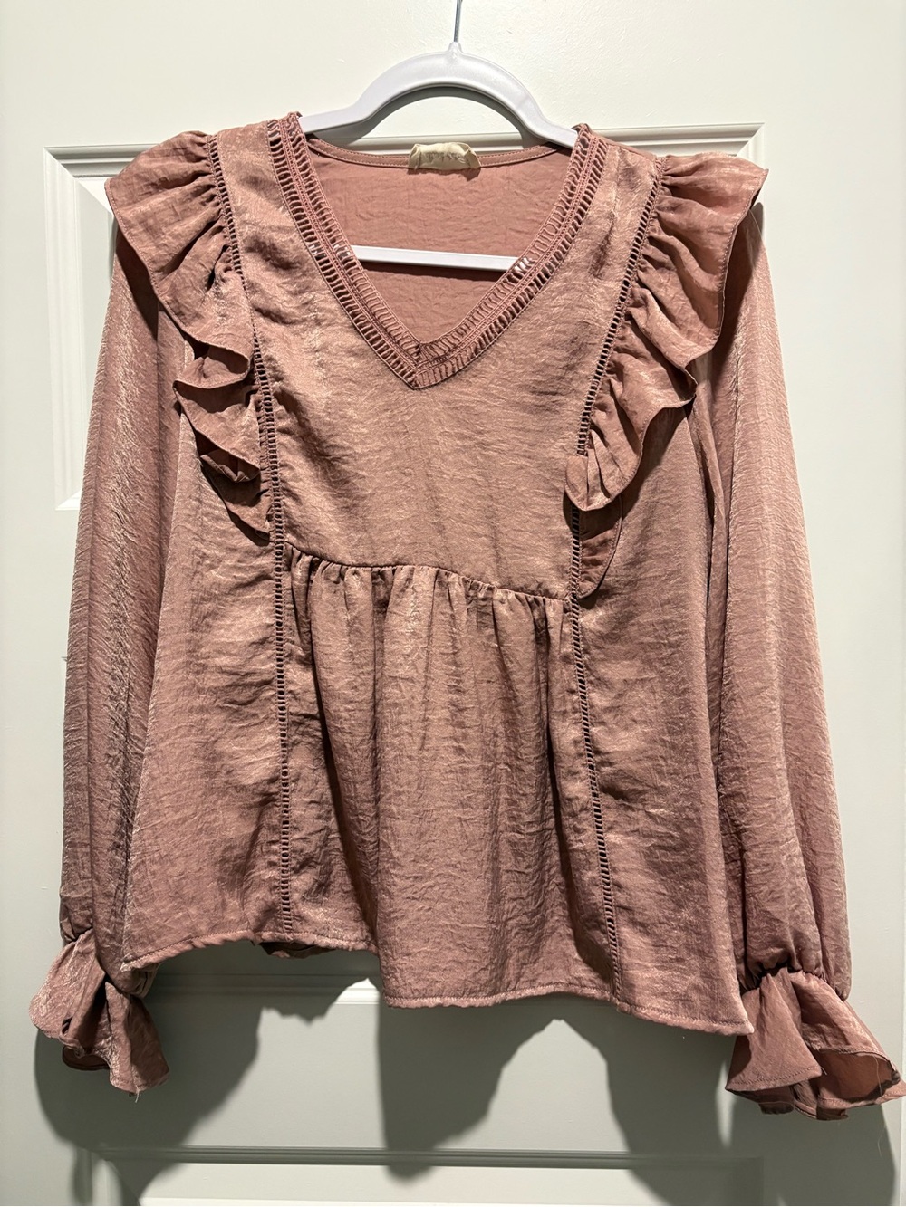 Altar’s State Women's Dusty Rose Ruffle V-Neck Blouse Size S